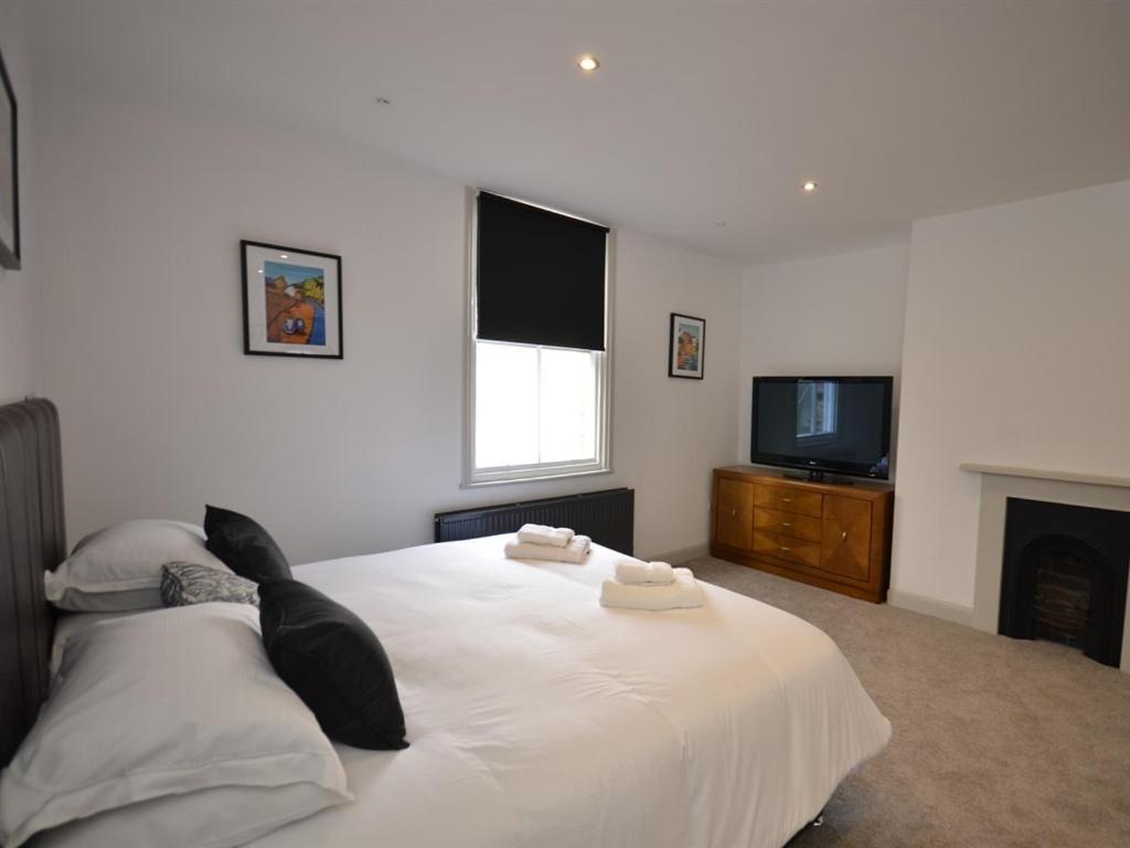 The Chapel House Hotel Scarborough Room photo